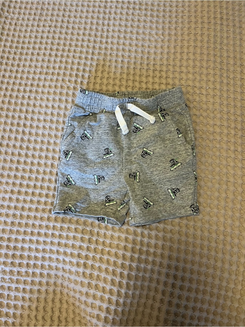 5 for $10 Miles the Label Kids Grey Drawstring Shorts with Skate Print